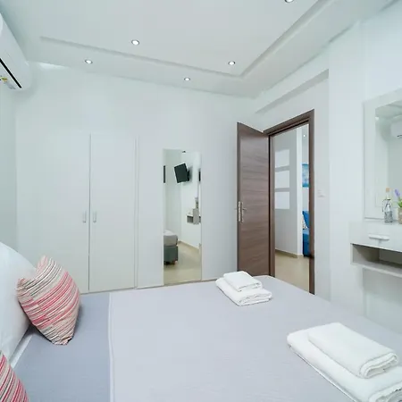 Tarsa's House By The Sea