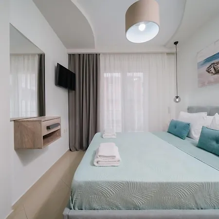 Tarsa's House By The Sea Апартаменты