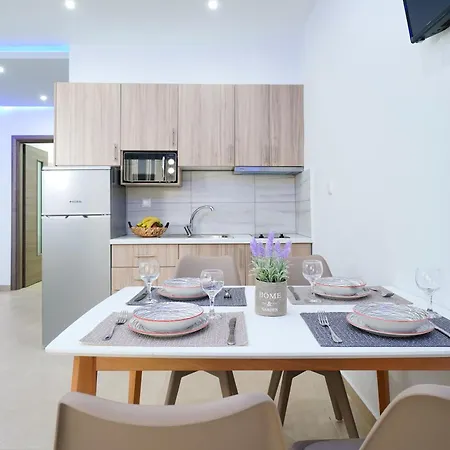 Tarsa's House By The Sea Апартаменты