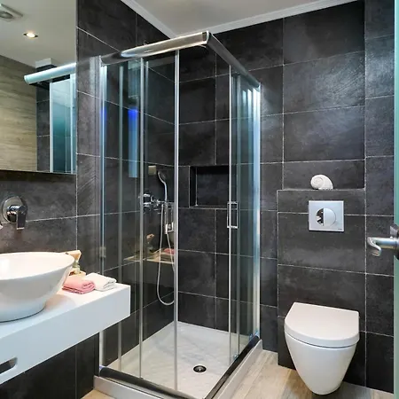 Tarsa's House By The Sea شقة